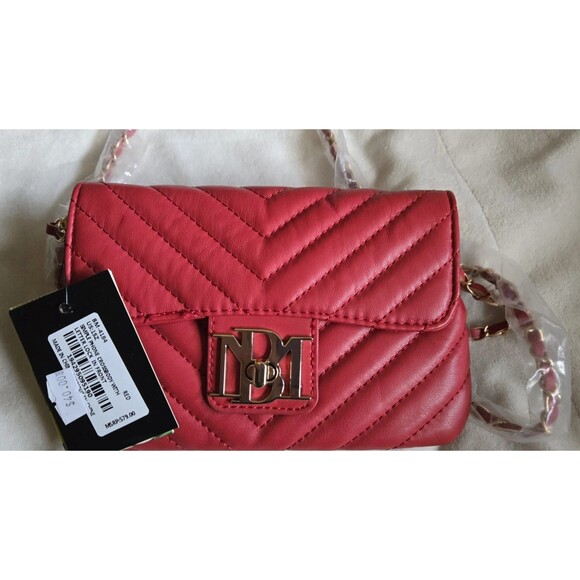 NWT Badgley Mischka Red Single Flap Phone Crossbody Bag Turn Lock MSRP $79.00 - Picture 1 of 6